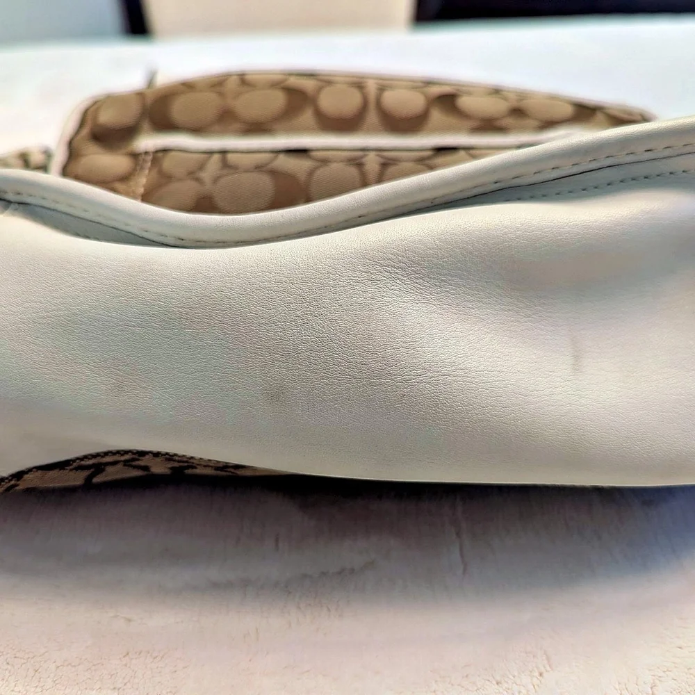 Y2K Vintage Coach Bleeker Signature Buckle Flap Shoulder Bag With White Leather